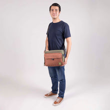 Cargar imagen en el visor de la galería, Kit Escolar Chenson 1818: Mochila, Lonchera y Lapicera - 1866373-KC3