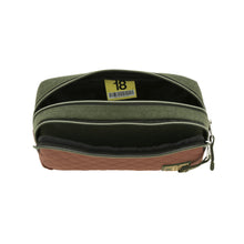 Cargar imagen en el visor de la galería, Kit Escolar Chenson 1818: Mochila, Lonchera y Lapicera - 1866373-KC3