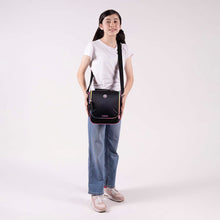 Cargar imagen en el visor de la galería, Kit Escolar Chenson para Niña Happy Girl: Mochila, Lonchera y Lapicera - HG65957-KC3